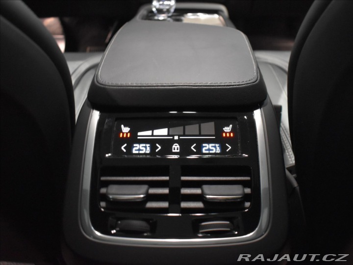 Volvo XC90 2,0 B5 AWD ULT. Pano,Vzdu 2023