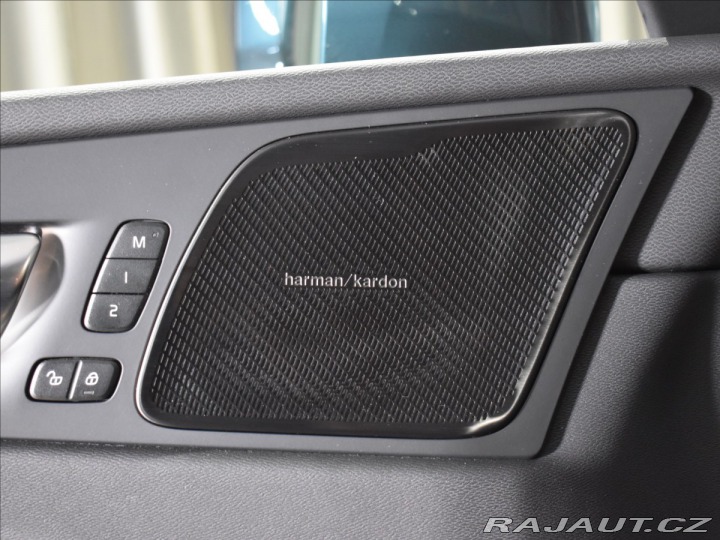 Volvo XC60 2,0 T6 AWD Plus Pano,Vent 2025