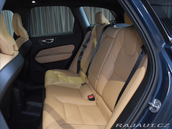 Volvo XC60 2,0 T6 AWD Plus Pano,Vent 2025