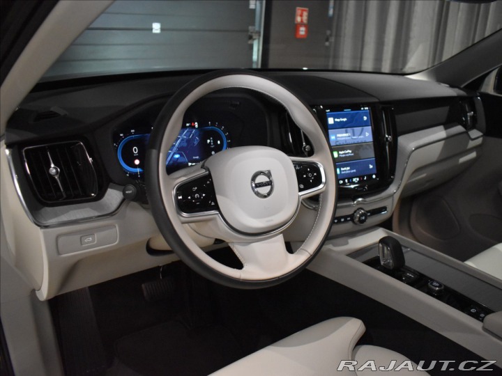 Volvo XC60 2,0 B5 AWD Plus BLIS,Bezk 2025