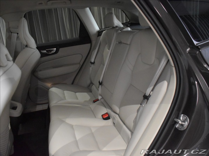 Volvo XC60 2,0 B5 AWD Plus BLIS,Bezk 2025