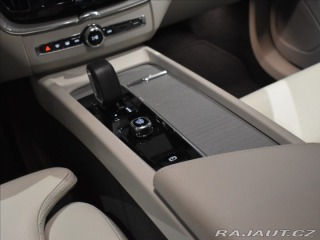 Volvo XC60 2,0 B5 AWD Plus BLIS,Bezk 2025