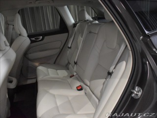 Volvo XC60 2,0 B5 AWD Plus BLIS,Bezk 2025