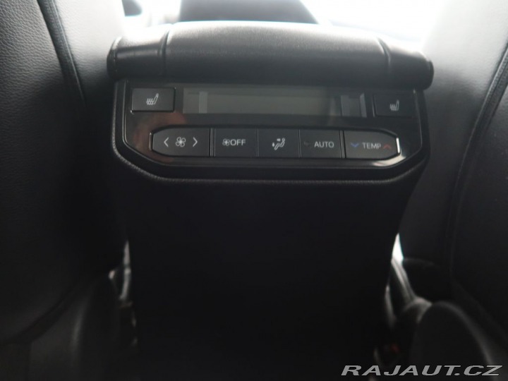 Toyota Highlander 2.5 HEV 4x4, Exekutive sk 2025