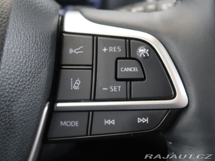 Toyota Highlander 2.5 HEV 4x4, Exekutive sk 2025