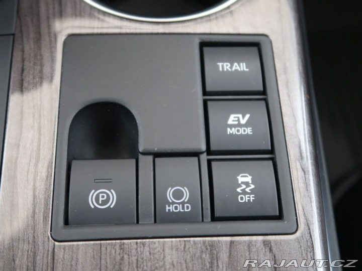 Toyota Highlander 2.5 HEV 4x4, Exekutive sk 2025