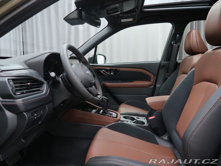 Subaru Forester 4x4 TOURING. Dodání květe 2026