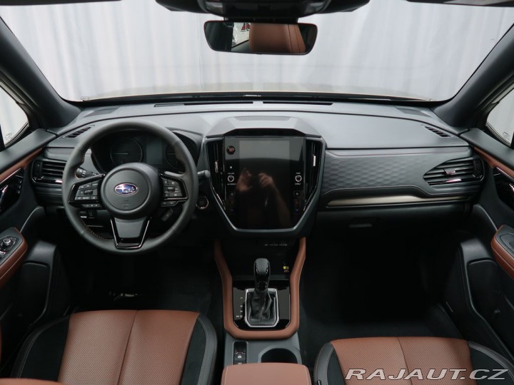 Subaru Forester 4x4 TOURING. Dodání květe 2026