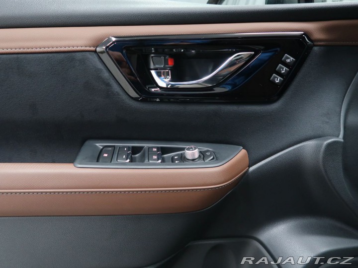 Subaru Forester 4x4 TOURING + zimní kompl 2025