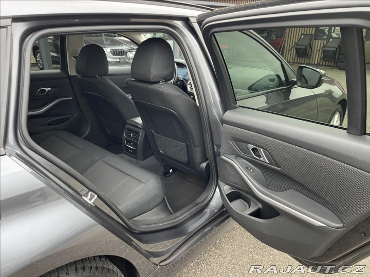 BMW 3 2,0 320d xDrive LED*Navi* 2021