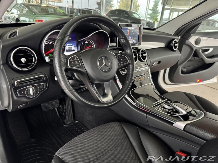 Mercedes-Benz C 220d 4Matic AMG*REZERVACE 2017