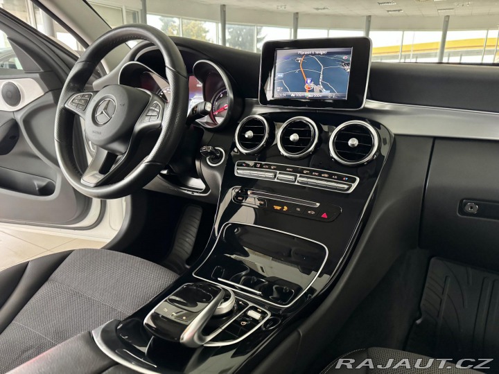 Mercedes-Benz C 220d 4Matic AMG*REZERVACE 2017