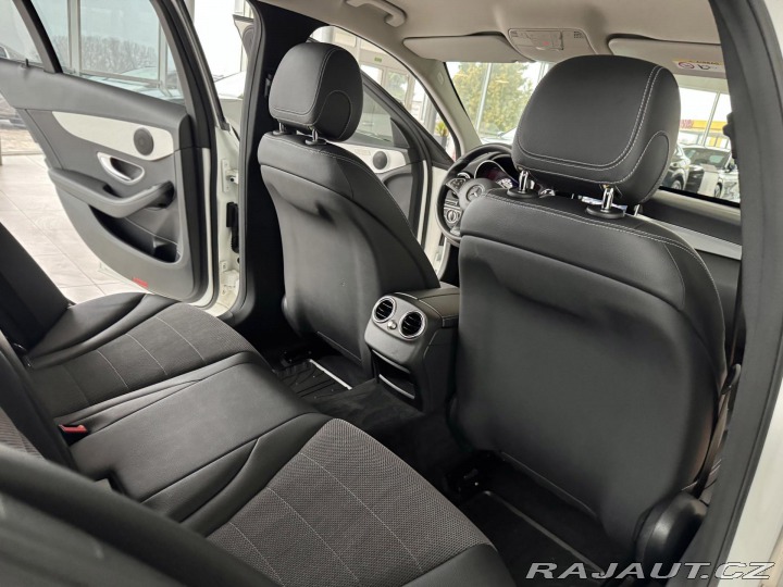 Mercedes-Benz C 220d 4Matic AMG*REZERVACE 2017