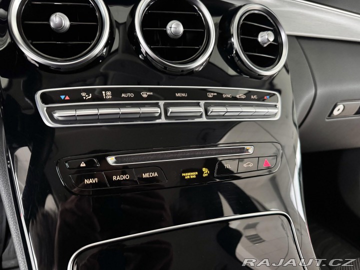 Mercedes-Benz C 220d 4Matic AMG*REZERVACE 2017