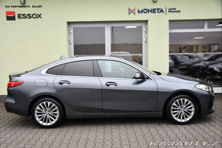 BMW 2 218d LED NAVI REZERVACE 2021