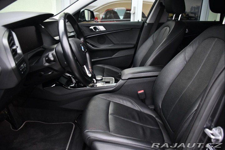 BMW 2 218d LED NAVI REZERVACE 2021
