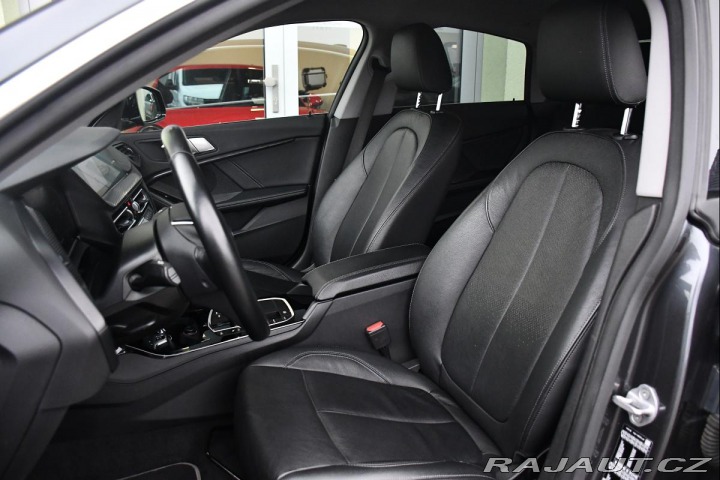 BMW 2 218d LED NAVI REZERVACE 2021