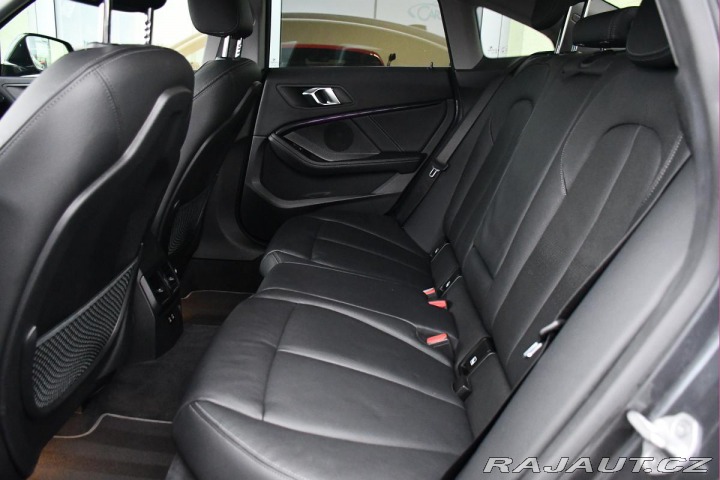 BMW 2 218d LED NAVI REZERVACE 2021