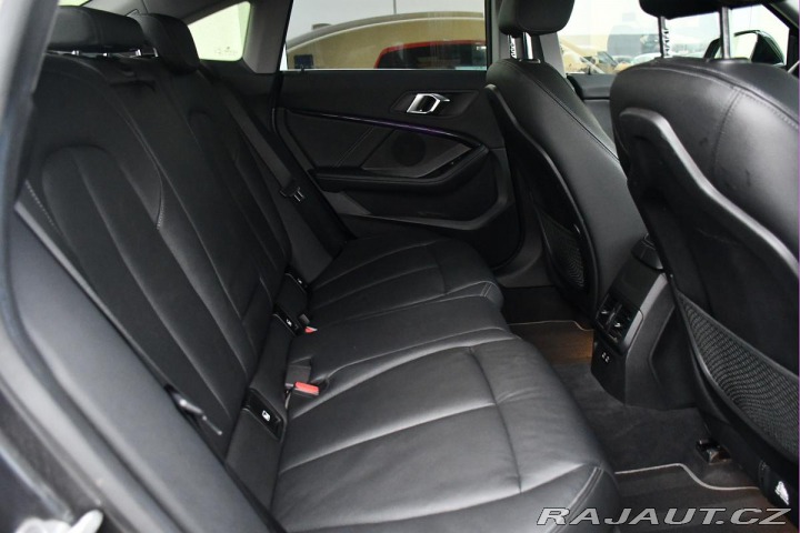 BMW 2 218d LED NAVI REZERVACE 2021