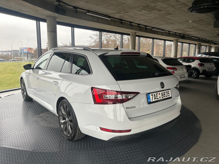 Škoda Superb Combi 2.0 TDI DSG L&K 2015