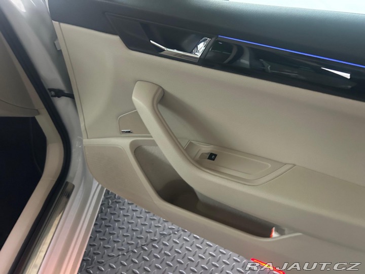 Škoda Superb Combi 2.0 TDI DSG L&K 2015