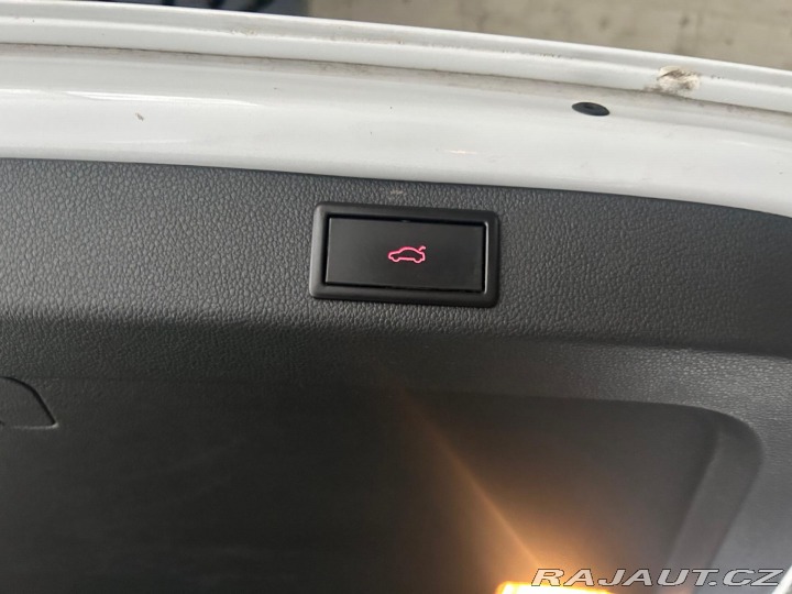 Škoda Superb Combi 2.0 TDI DSG L&K 2015