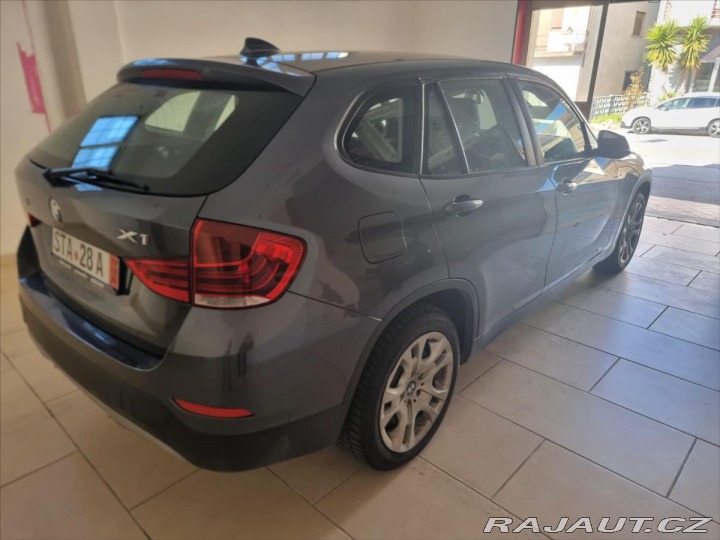 BMW X1 2,0 sDrive 18d 105kw Xeno 2013