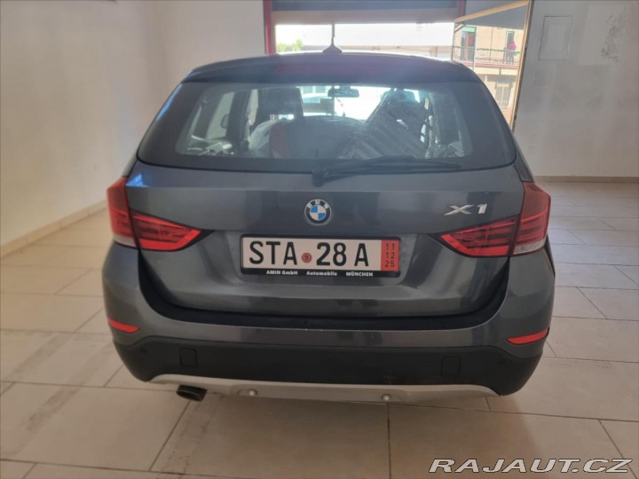BMW X1 2,0 sDrive 18d 105kw Xeno 2013