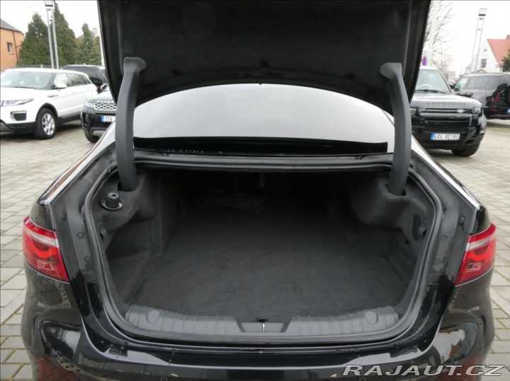 Jaguar XF 2,0 D200 R-Dynamic S,1M,Č 2023