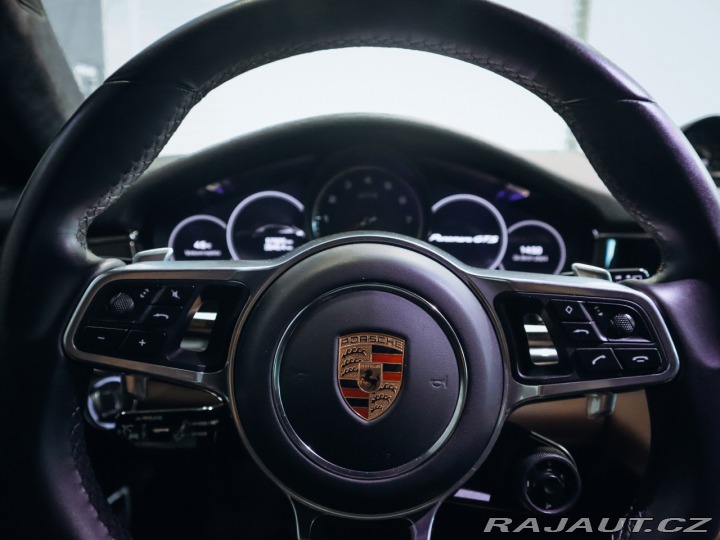 Porsche Panamera GTS Sport Turismo 338 kW 2020