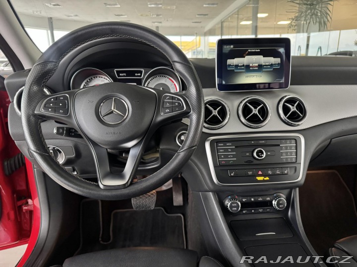 Mercedes-Benz GLA 200 Aut*LED*Comand*Panor* 2016