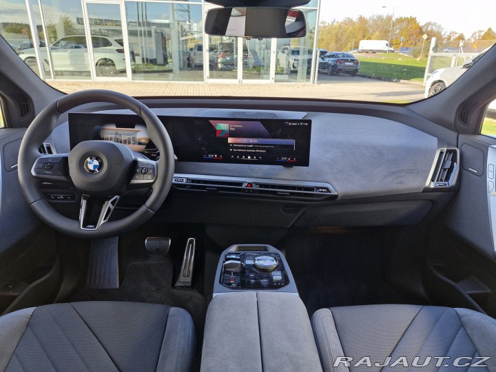 BMW iX | xDrive45 2025