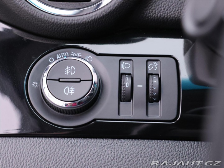 Chevrolet Orlando 1,8 i 104kW Aut.klima CZ 2011