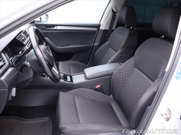 Škoda Superb 1,6 TDI 88kW DSG Style Xe 2016