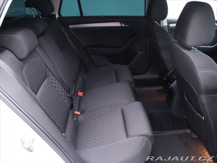 Škoda Superb 1,6 TDI 88kW DSG Style Xe 2016