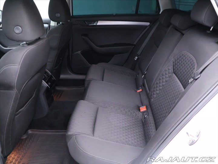 Škoda Superb 1,6 TDI 88kW DSG Style Xe 2016