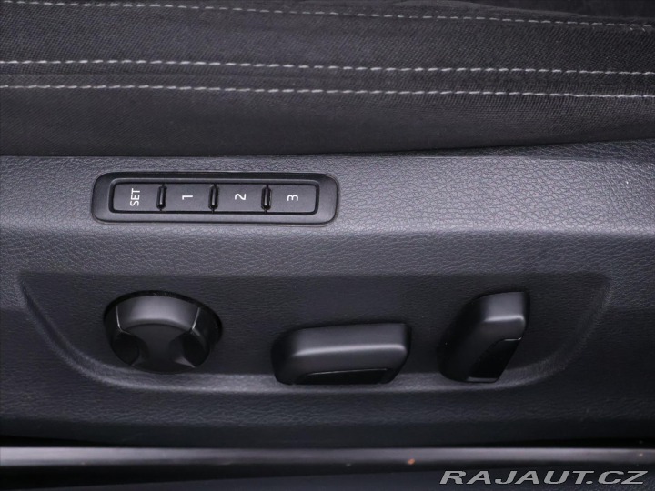 Škoda Superb 1,6 TDI 88kW DSG Style Xe 2016