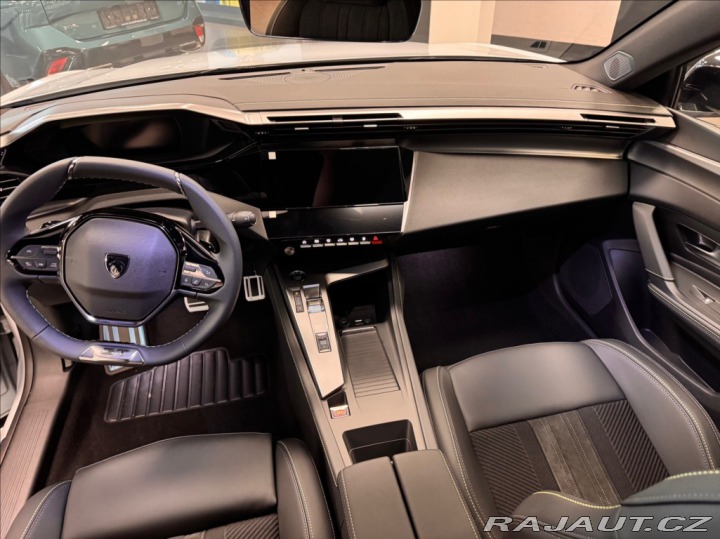 Peugeot 408 1,2 GT Hybrid 145 e-DCS6 2025