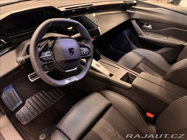 Peugeot 408 1,2 GT Hybrid 145 e-DCS6 2025