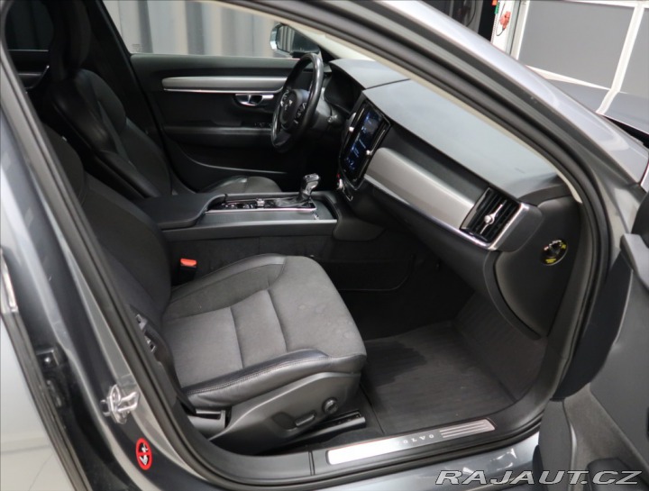 Volvo V90 2,0 D4 AUT NEZ. TOPENÍ 2018