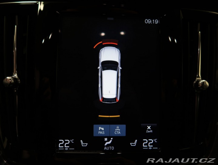 Volvo V90 2,0 D4 AUT NEZ. TOPENÍ 2018