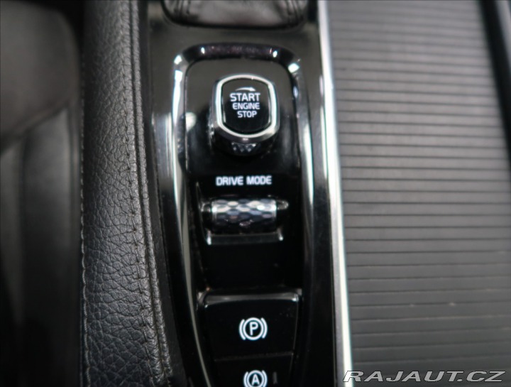 Volvo V90 2,0 D4 AUT NEZ. TOPENÍ 2018