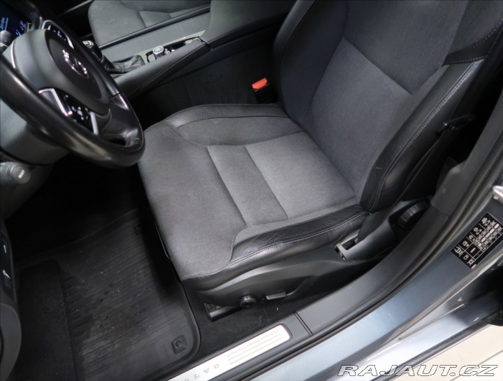 Volvo V90 2,0 D4 AUT NEZ. TOPENÍ 2018