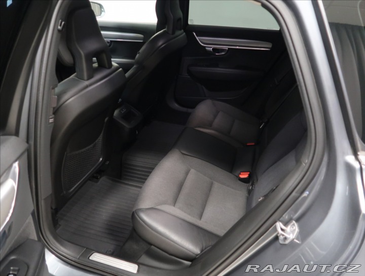 Volvo V90 2,0 D4 AUT NEZ. TOPENÍ 2018
