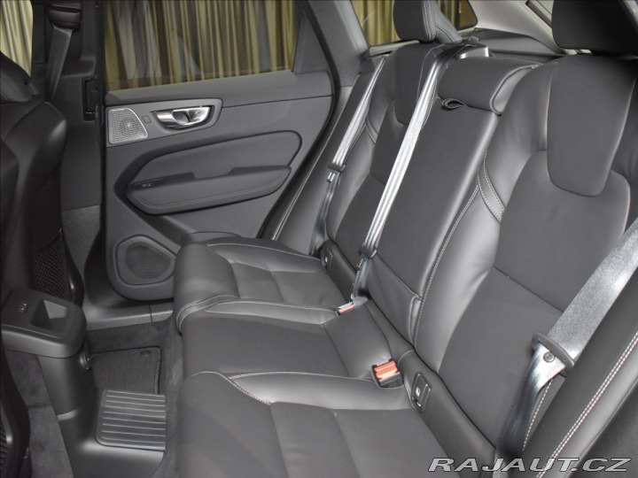 Volvo XC60 2,0 T6 Ultra Bright 2025