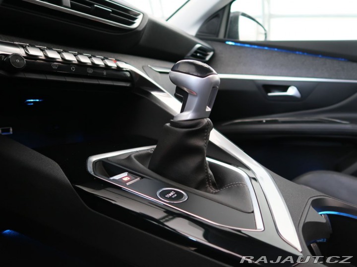 Peugeot 3008 1.2PureTech,96kW,ALLURE,M 2018