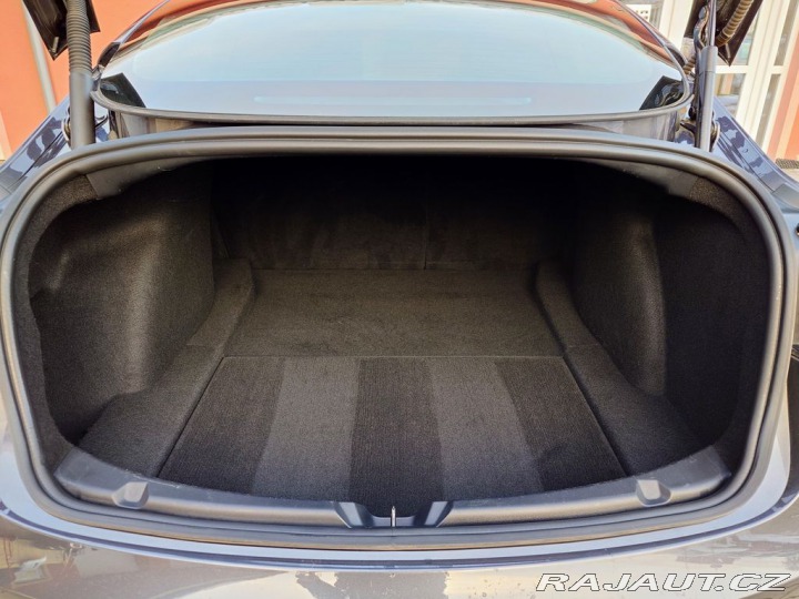 Tesla Model 3 Standard Range Plus 239 k 2021