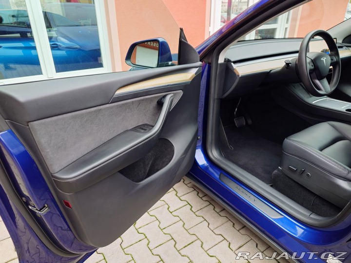 Tesla Model Y Long Range Dual Motor 378 2022