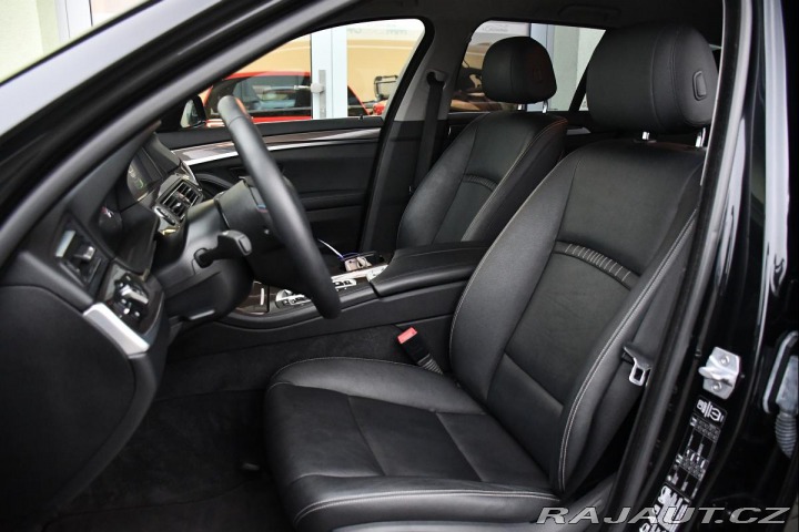 BMW 5 520d xD P.SENZORY ČR 2013