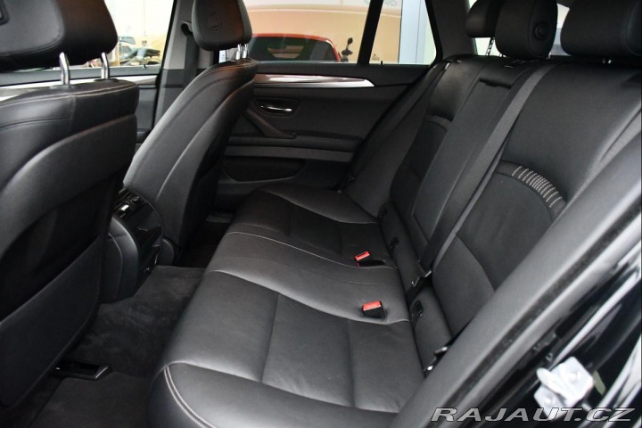 BMW 5 520d xD P.SENZORY ČR 2013